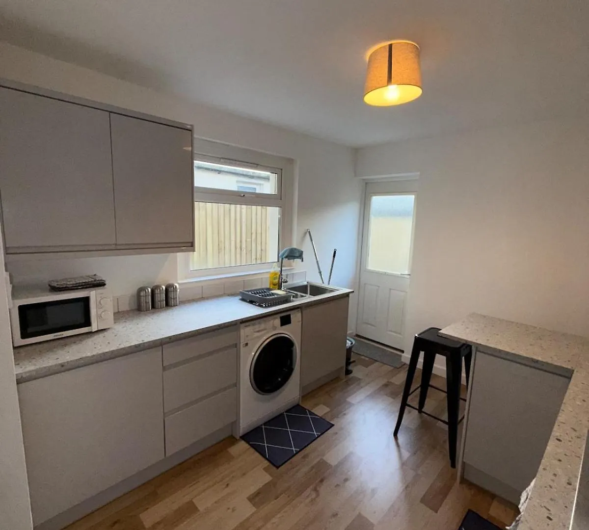 Charming 3-Bedroom House Cardiff 0*,
